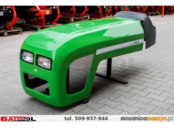 Maska z tworzywa NAGLAK URSUS C-360 ZIELONA wzór 2017 lampy u góry, z siłownikiem, CENA BEZ PULPITU